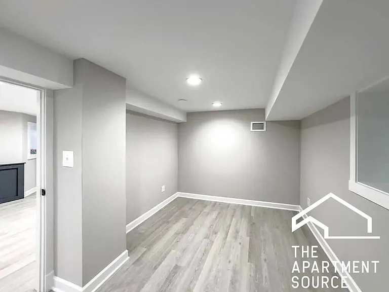 1536 N Hamlin Ave #G — Photo 10
