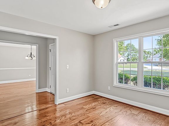 3rd image of 21526 Silver Oaks Cir