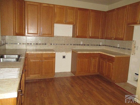 5th image of 5 Slayton Ct