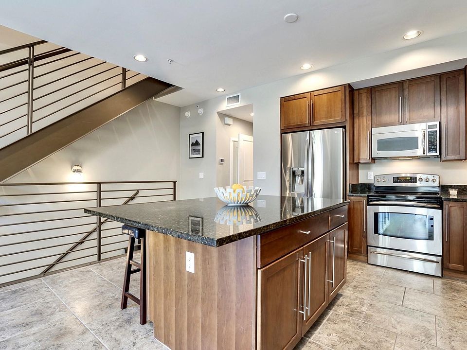 1st image of 525 W Lakeside Dr Unit 119