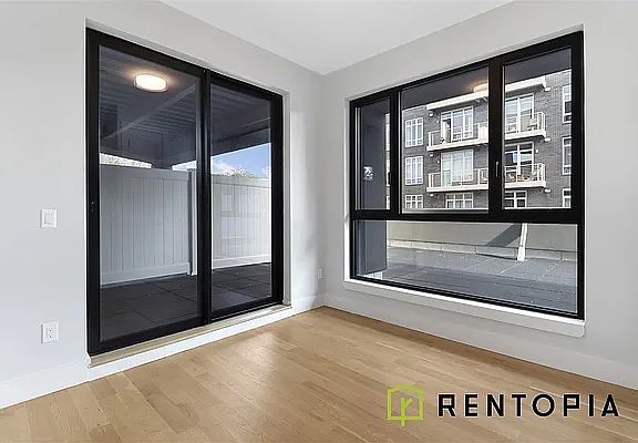 3rd image of 494 Manhattan Ave #3R