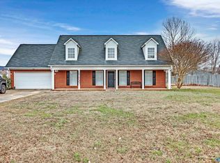 186 Bonaire Dr, Huntsville, AL 35811
