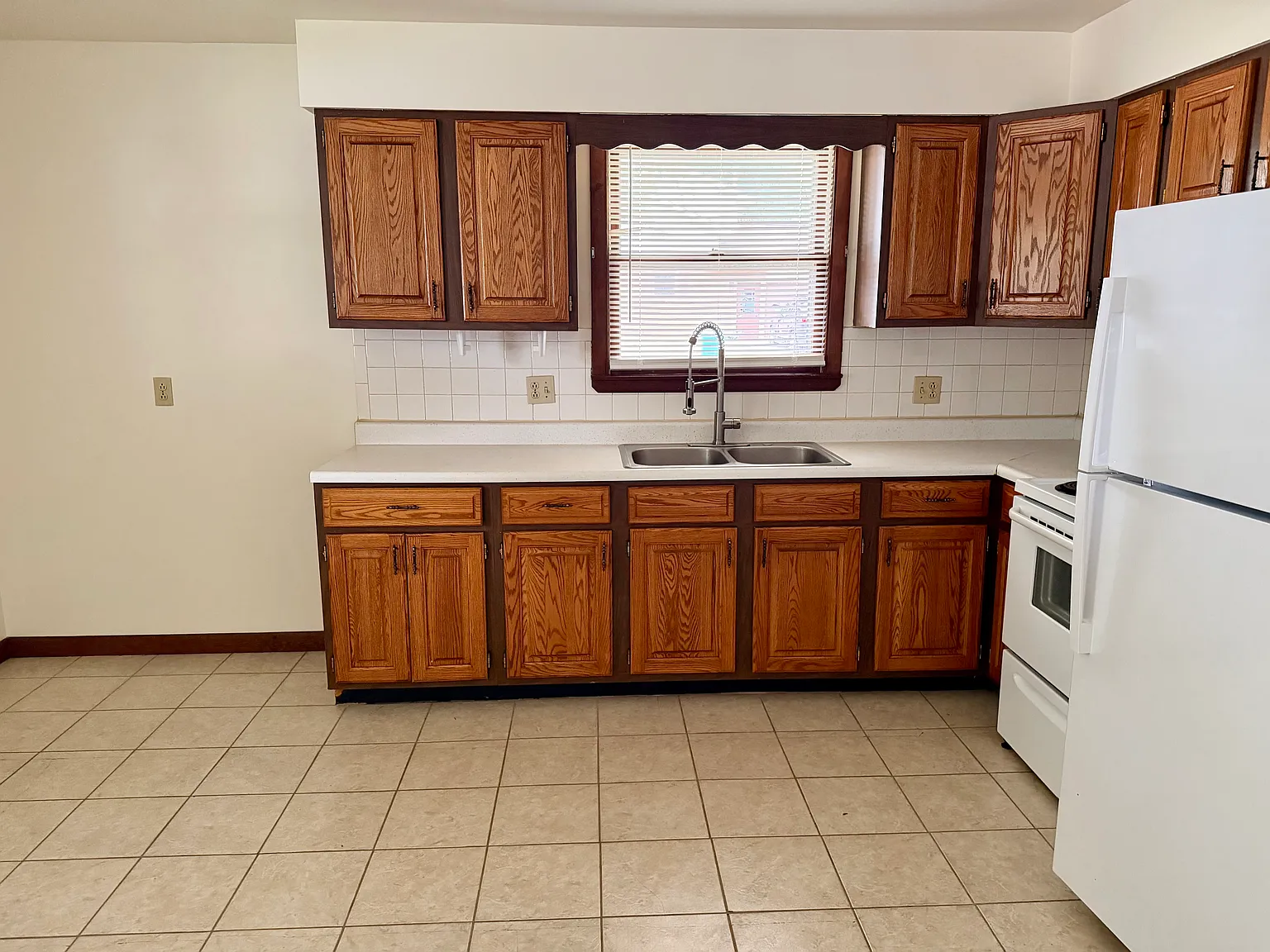 2 bed, $900 — Photo 4