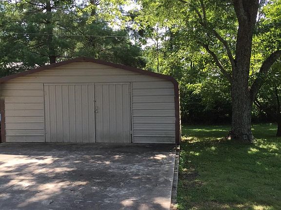 2nd image of 3560 Horseshoe Cir