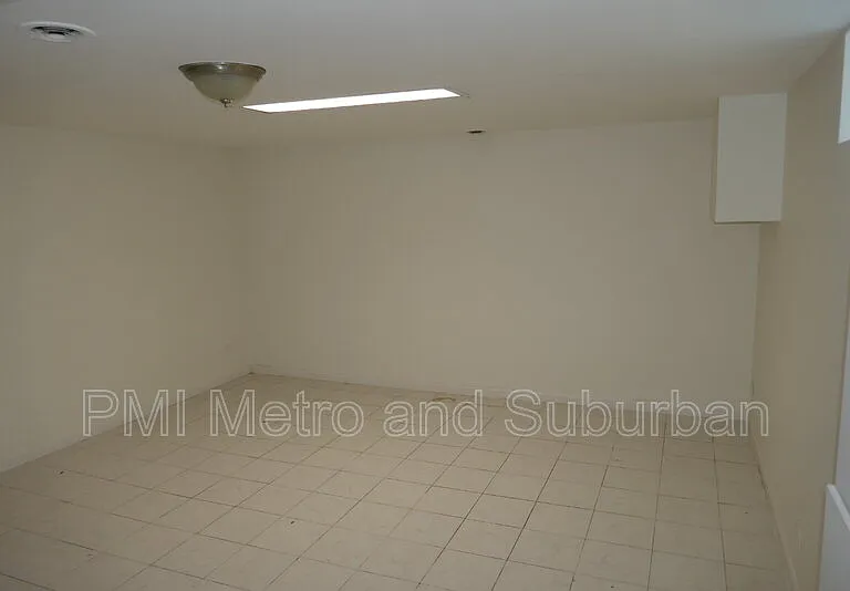 5 E Judith Ann Dr — Photo 16