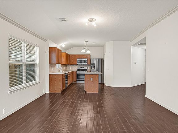 5th image of 18314 Valiant Brook Ct