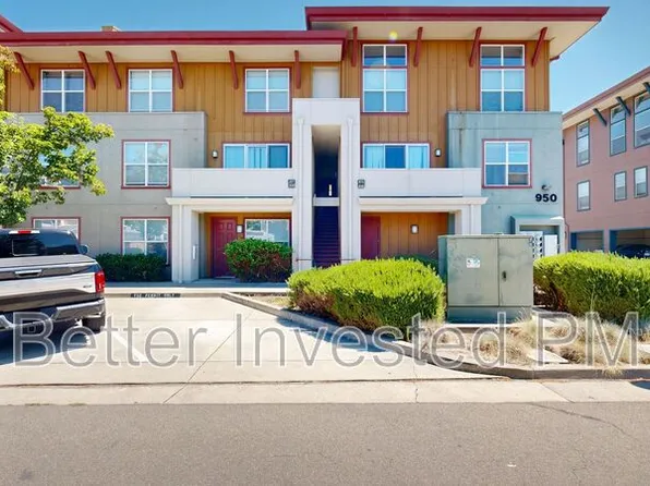 950 Campoy St Unit 207, Santa Rosa, CA 95407