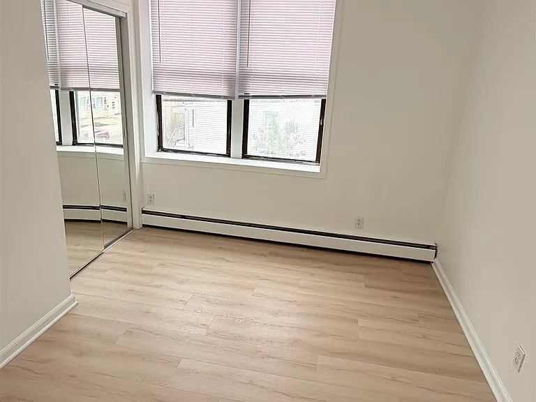599 60th St #60 — Photo 2