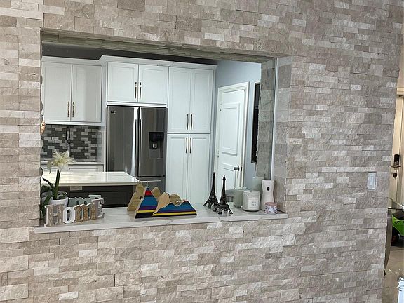 3rd image of 1083 SW 42nd Way #1083