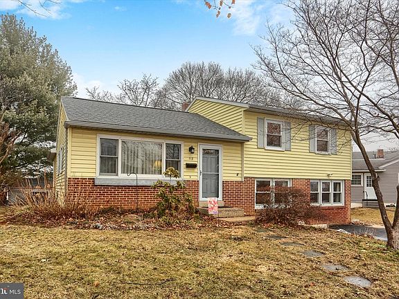 2nd image of 113 E Woodland Dr