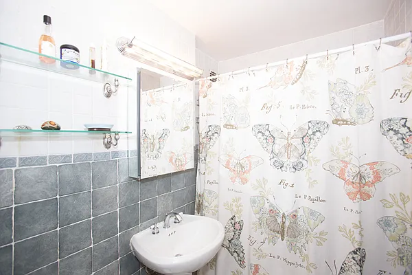 Sold by Re/Max In The City | media 21