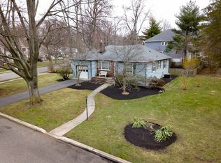 112 Huxley Rd, Metuchen, NJ