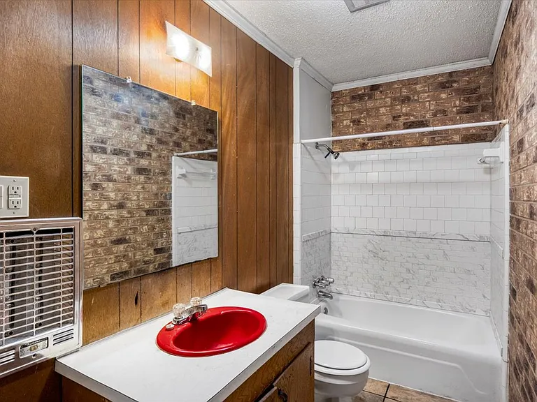 403 S Main St #6 — Photo 15