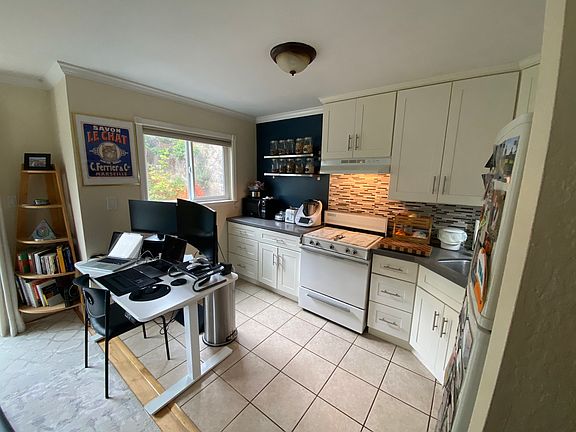 3rd image of 4085 Cesar Chavez St #4085.5