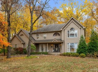 22 Chippewa Dr, Oswego, IL 60543