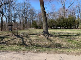 410 E Jefferson St, New Buffalo, MI 49117