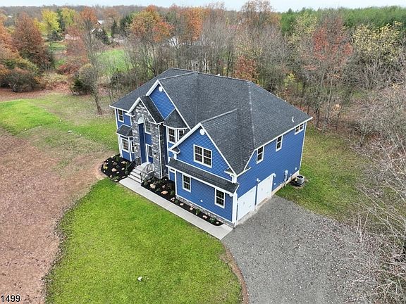 5th image of 4 Bellis Ln