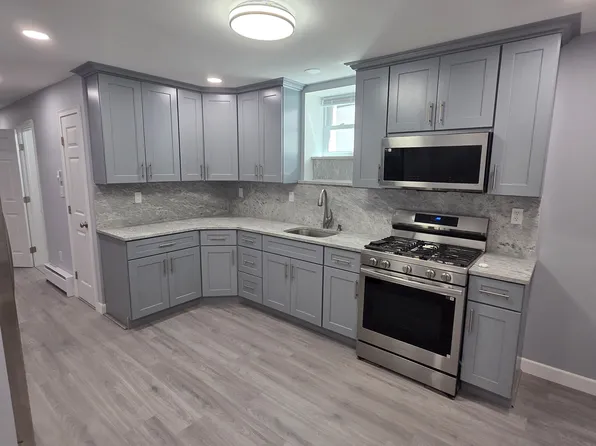 (undisclosed Address), Whitestone, NY 11357