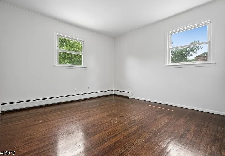 54 Canterbury Dr — Photo 25