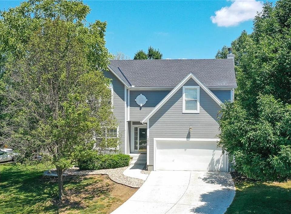 2 Story with LOTS of Updates!