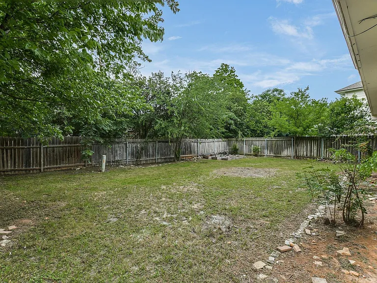 17607 Klamath Falls Dr — Photo 29