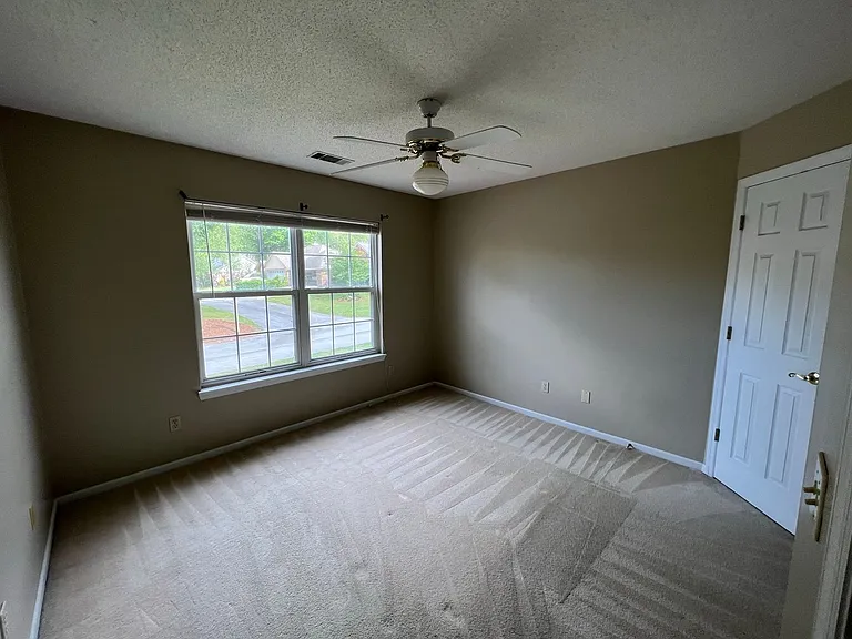 1635 Pondside Dr — Photo 17
