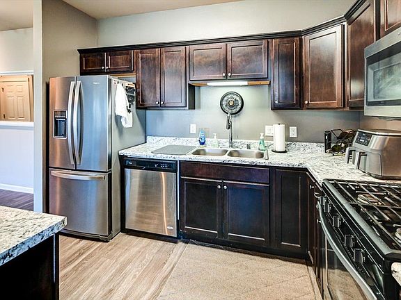 3rd image of 5192 Sassafras Dr #204