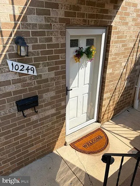 1 bed, 700 sqft, $1,800 — Photo 1