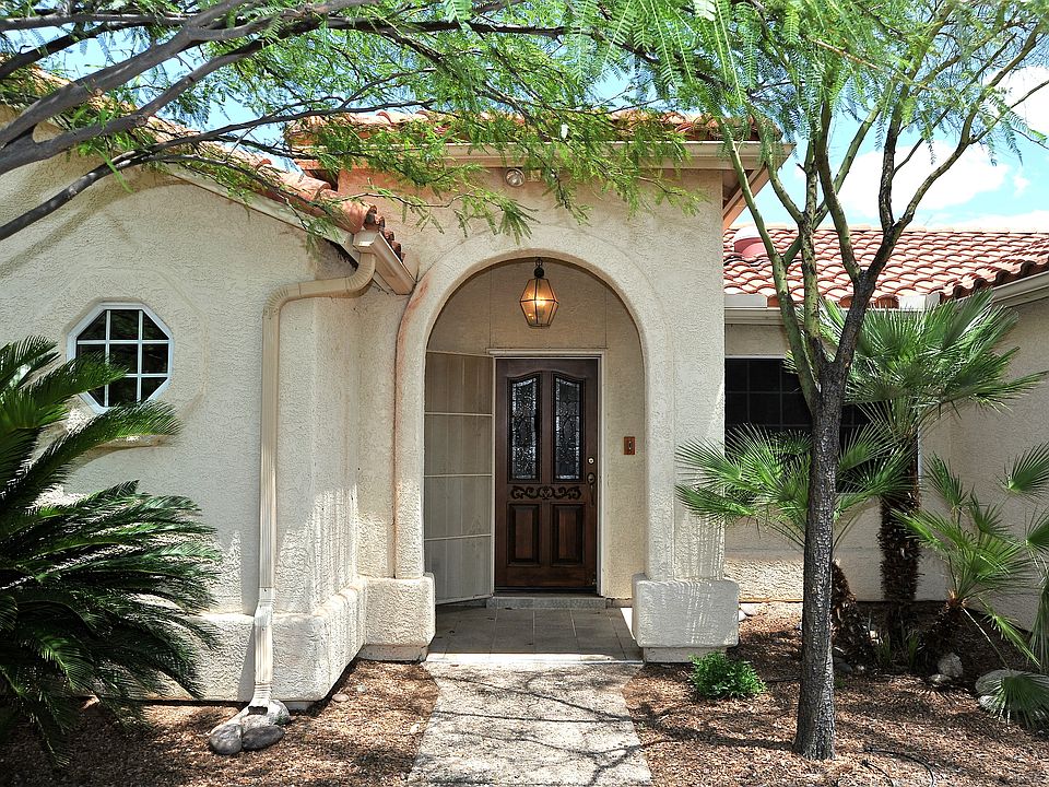1st image of 4766 N Mayfair Cir