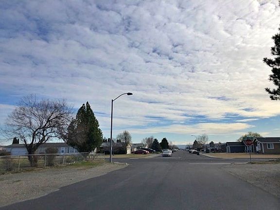 5th image of 835 N Waldemar Ave