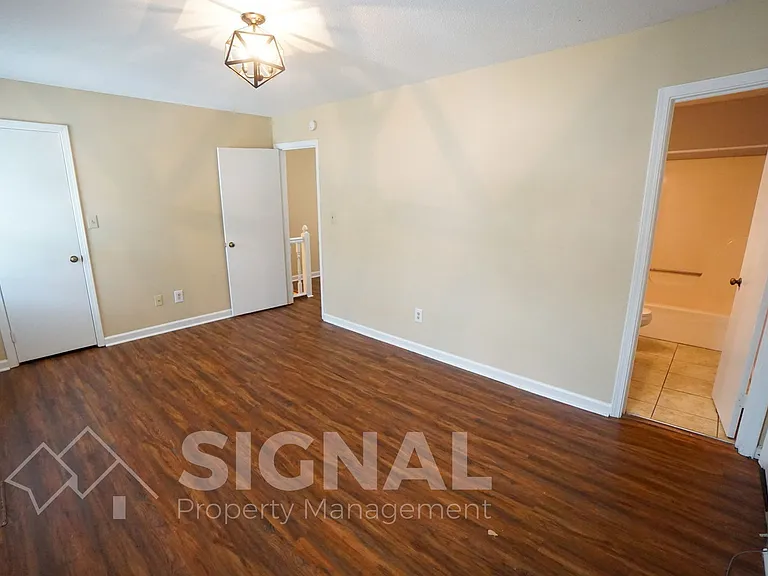 352 Jamestown Manor Dr — Photo 12
