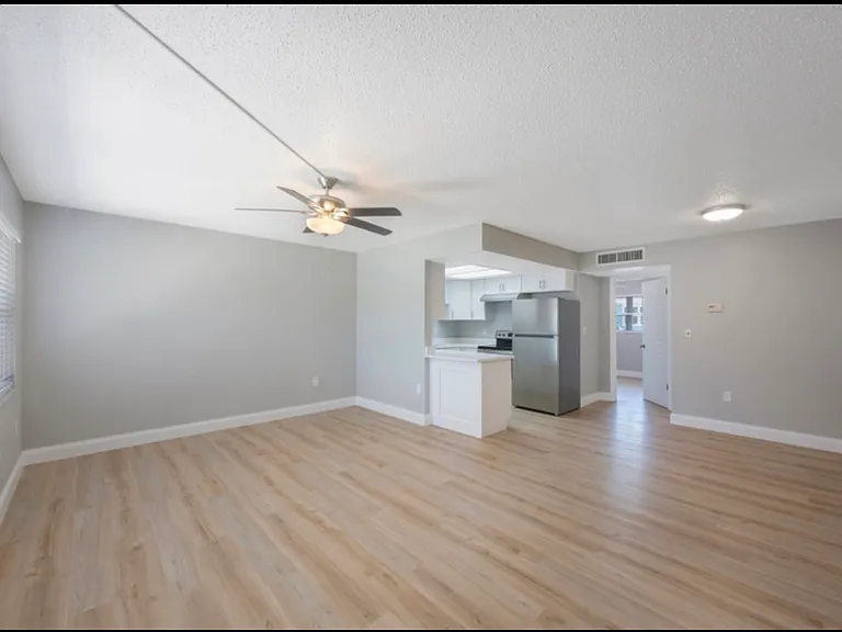 6810 Park St S #4 — Photo 1