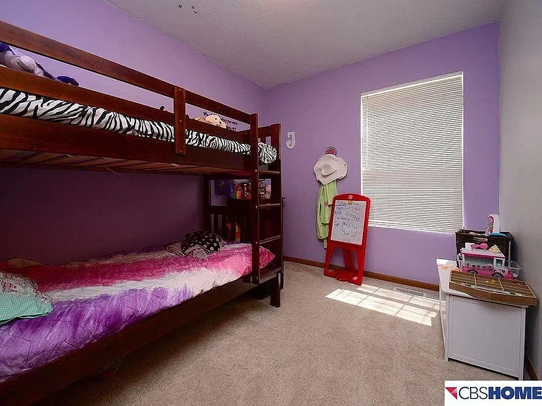 7916 Curtis Ave — Photo 10