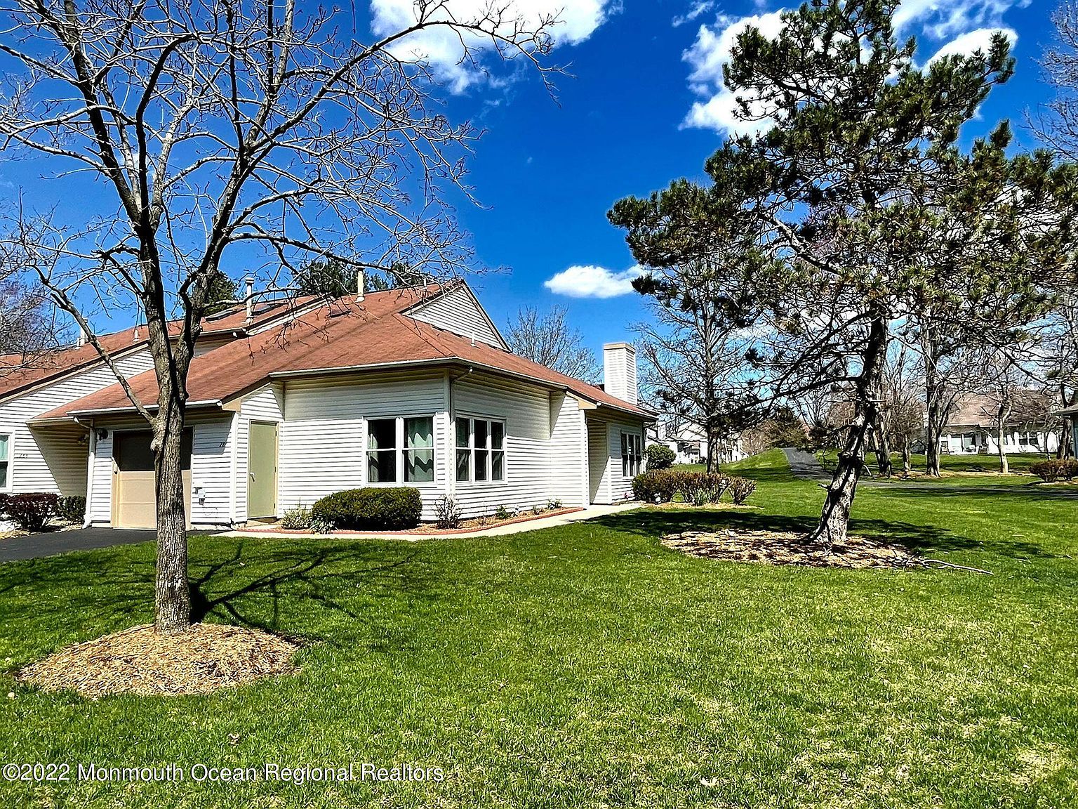285 Sunshine Court, Englishtown, NJ 07726 Zillow
