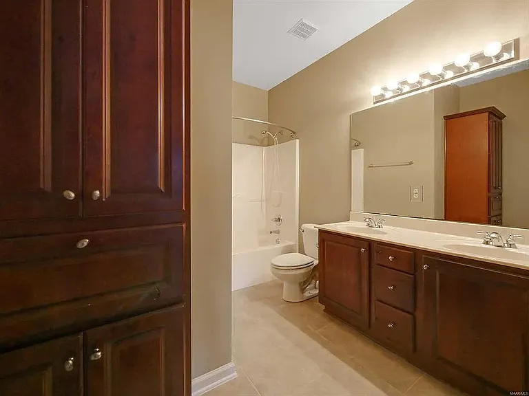 9609 Helmsley Cir — Photo 25