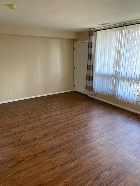 Riverview Apartments — Photo 4