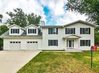 717 E Briar Ln, Beloit, WI 53511