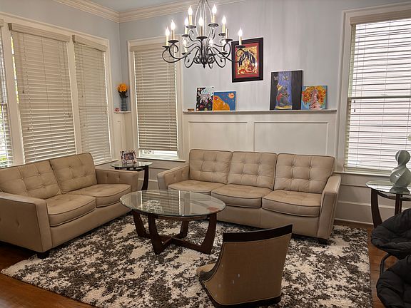 Entrance Living room or Dining room