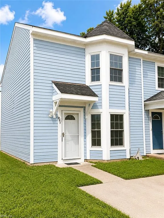 3 bed, 2.5 bath, 1344 sqft, $2,200 — Photo 2