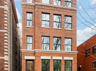 706 W Briar Pl #2, Chicago, IL 60657