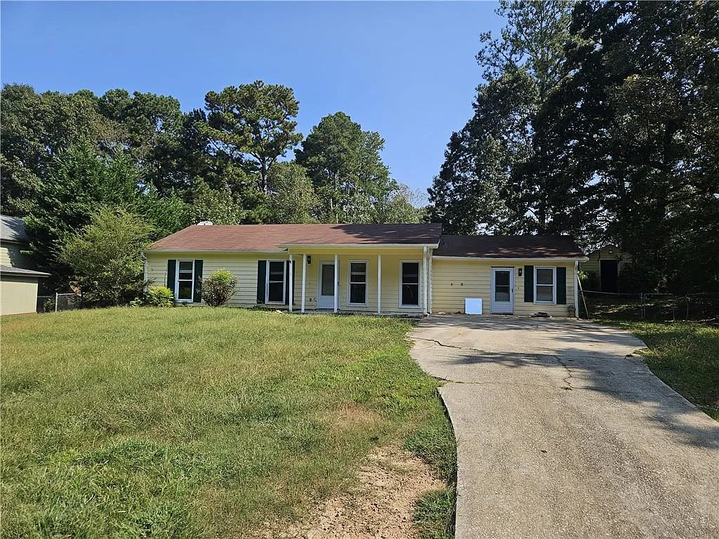 4 bed, 2.0 bath, 1576 sqft, $2,150 — Photo 1