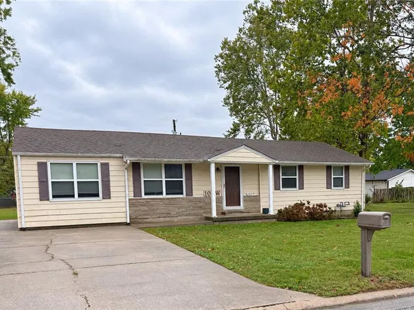103 W Joy St, Harrisonville, MO 64701