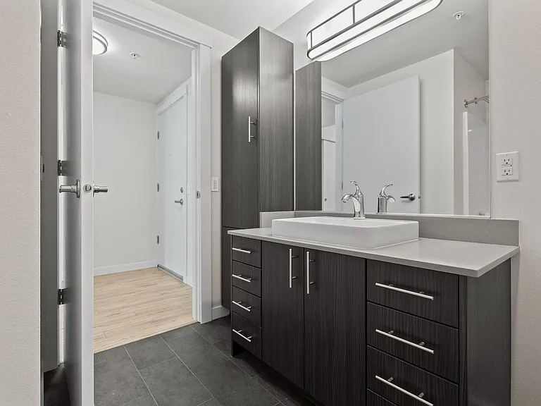 Contour Apartments — Photo 73