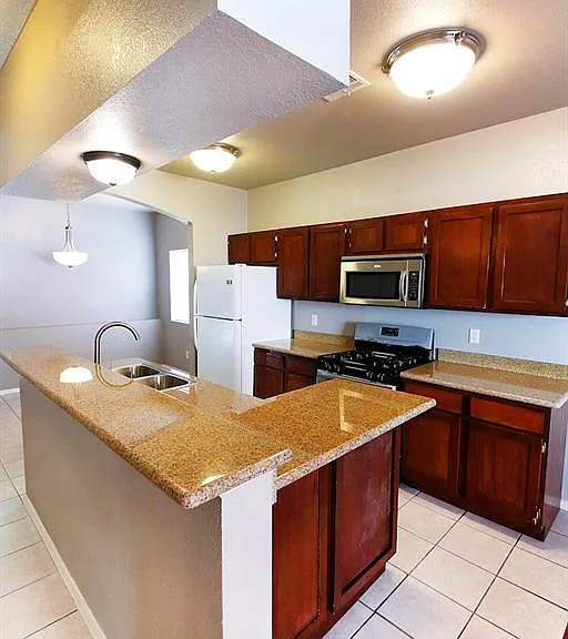 10132 Dyer St #8 — Photo 2