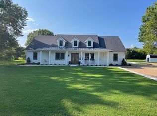 2070 Woodlake Rd, Denison, TX 75021