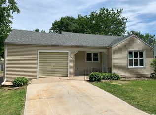 1370 Lennington Cir NE, Kankakee, IL 60901