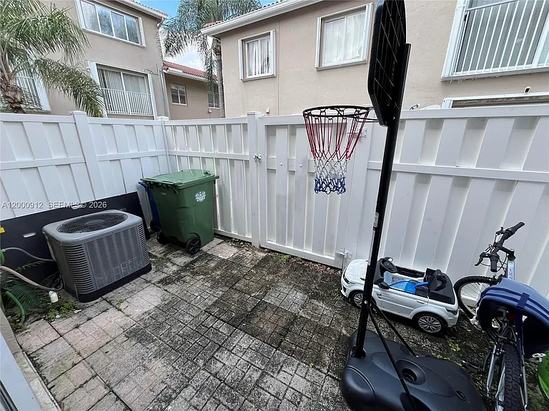 171 Riviera Cir #61 — Photo 22