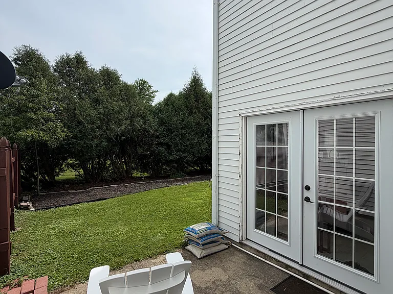 Walnut Cir — Photo 35