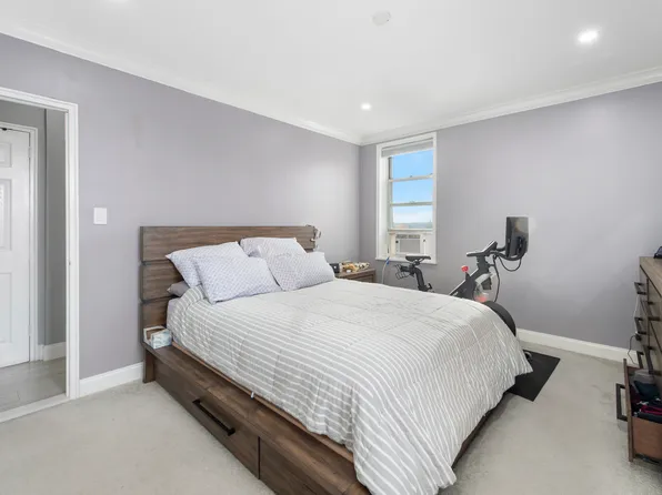 5639 Netherland Avenue image 8 of 13