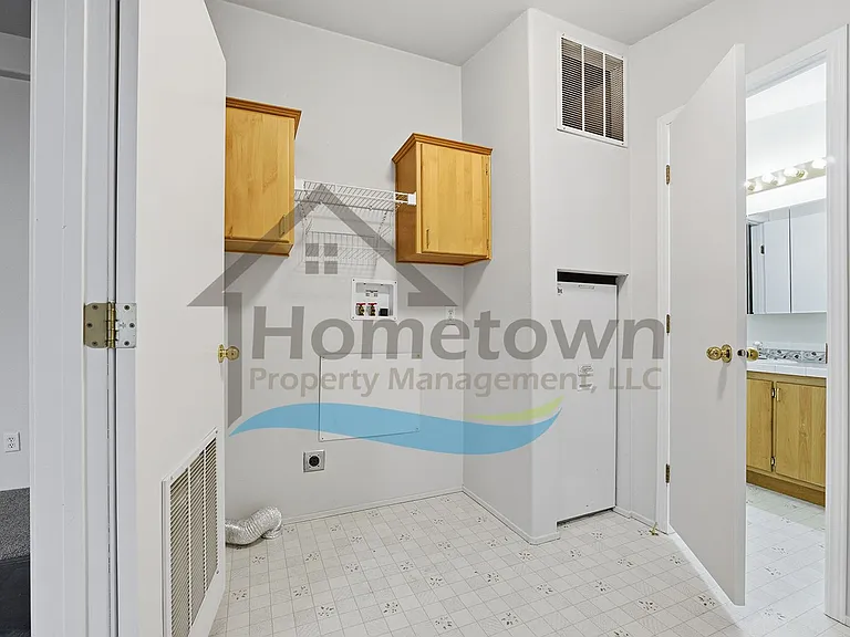 5425 E Grove Ave — Photo 24